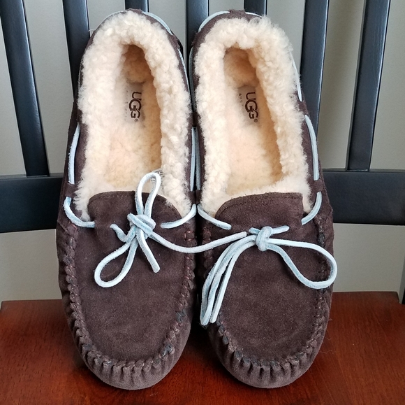 UGG Shoes - UGG Dakota Mocassin Slippers, Size 10
